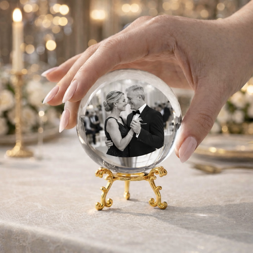 Foto in Glas – Personalisierte Kristallkugel mit Gravur