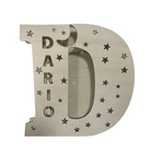 Buchstabenlampe mit Namen aus Holz – LetterGlow