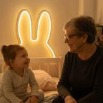 SnuffiLight Hasen-Nachtlicht beim Einschalten