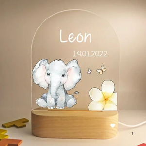 Elefant mit Blume