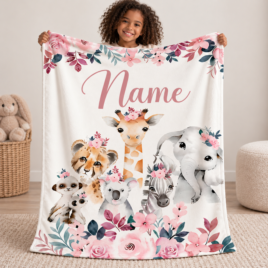 SnuggleName Fleecedecke mit Namen – Design Safari Rosa Blumen mit Giraffe, Elefant, Zebra und Koala