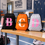 GymSack Turnbeutel mit Namen – Design Name und Initiale: großer Anfangsbuchstabe mit dem Namen darüber
