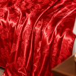 Glänzender roter Satin des SilkDream Quilts mit Blumenmuster