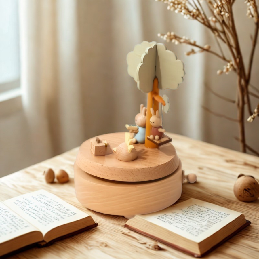 Spieluhr mit Namen aus Holz – Drehendes Häschen